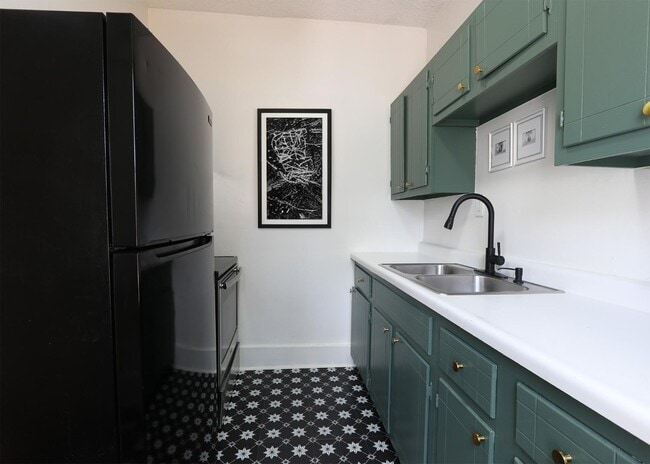 Photo - 1529 Madison Ave Apartment