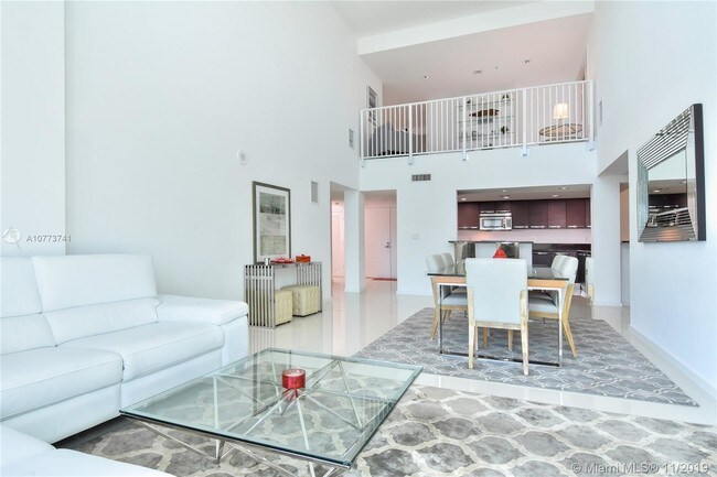 Foto del edificio - 3030 NE 188th St