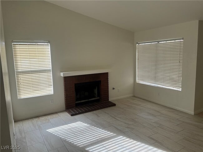 Building Photo - 368 Abbington St