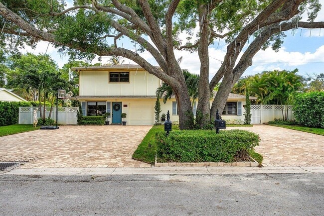 Foto del edificio - 2101 N Palm Cir
