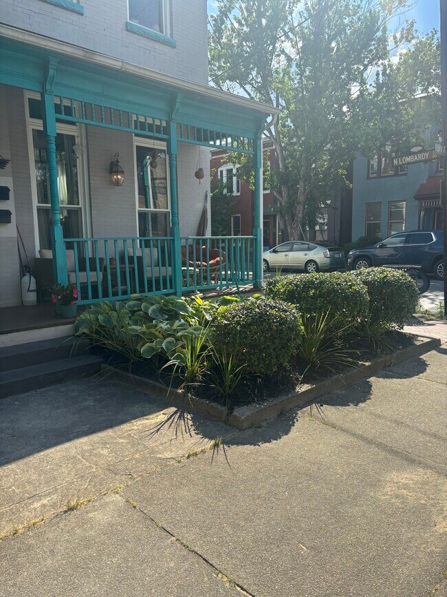 Foto del edificio - 1533 Floyd Ave