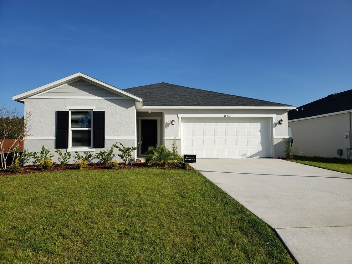 Primary Photo - Spacious Sawgrass Home!