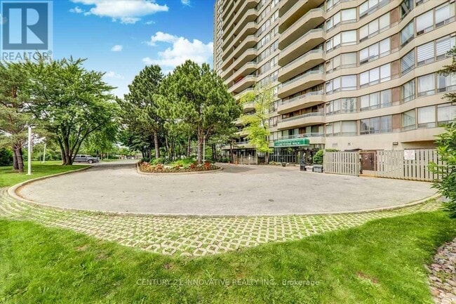 Building Photo - 1-2071 Greystone Walk Dr