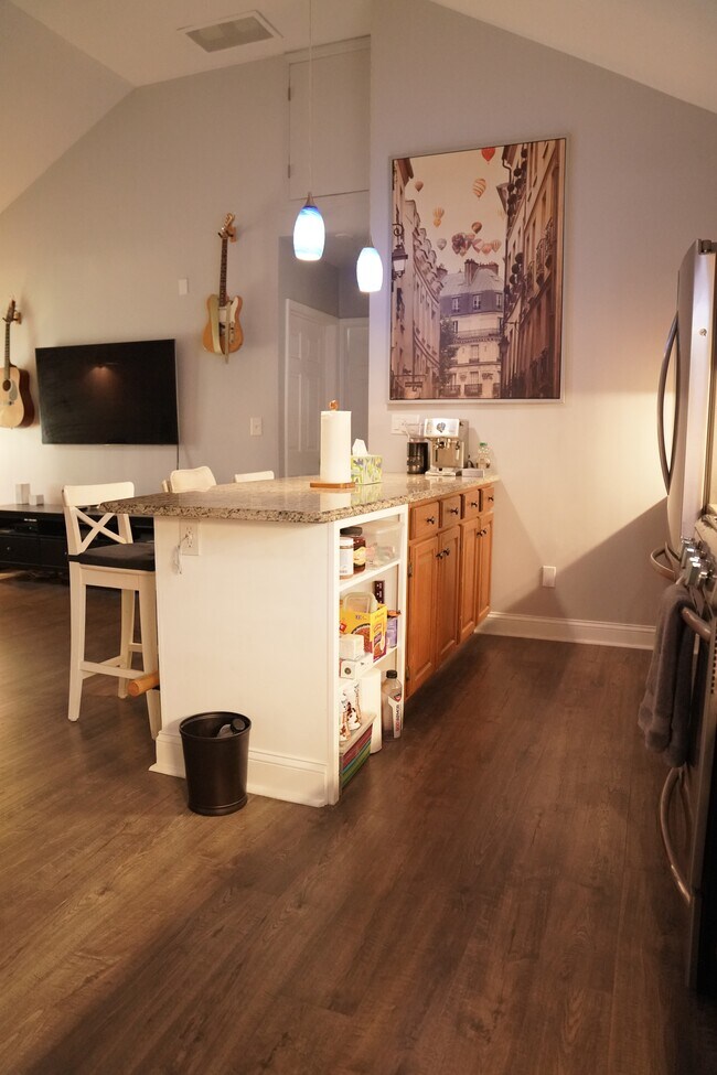 Encimera de cocina - 1033 Woodside Ave