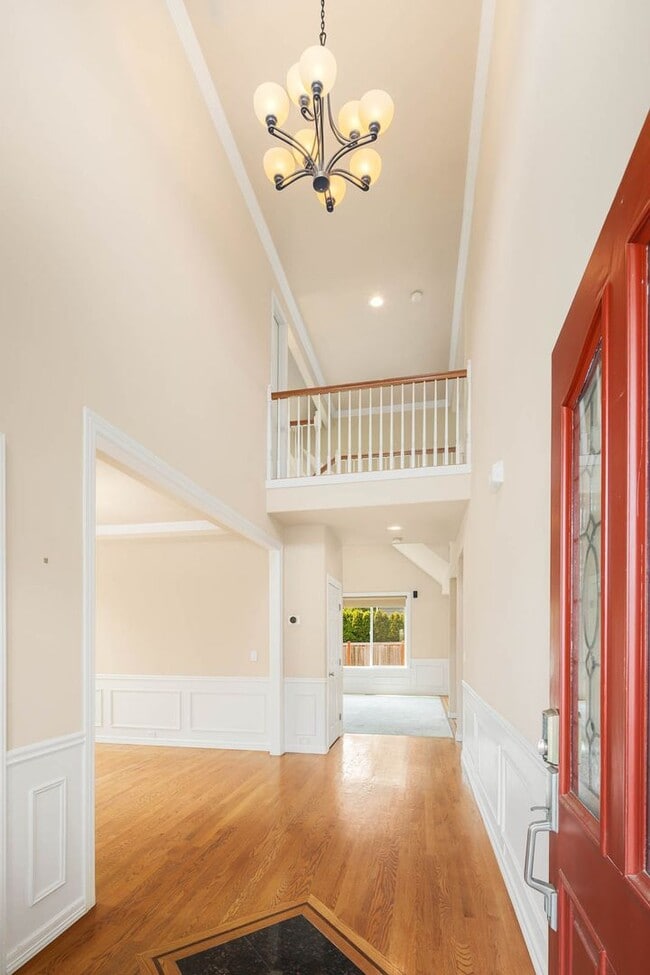 Building Photo - Stunning 4 bedroom Home in Coveted Deer Ridge Community