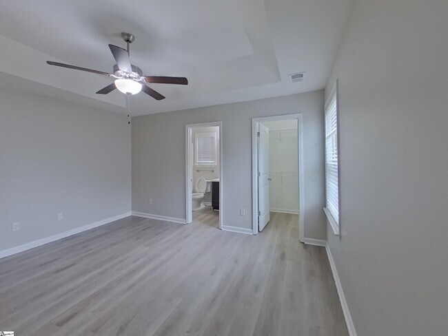 Building Photo - 205 Terilyn Ct