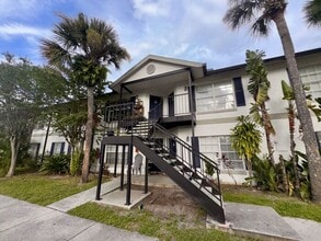 Building Photo - 3651 N Goldenrod Rd