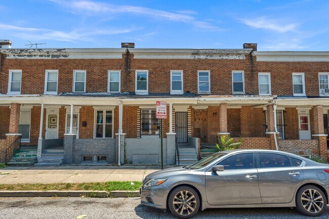 Building Photo - Lovely 3 Bedroom 2 Bathroom Rowhome for Rent