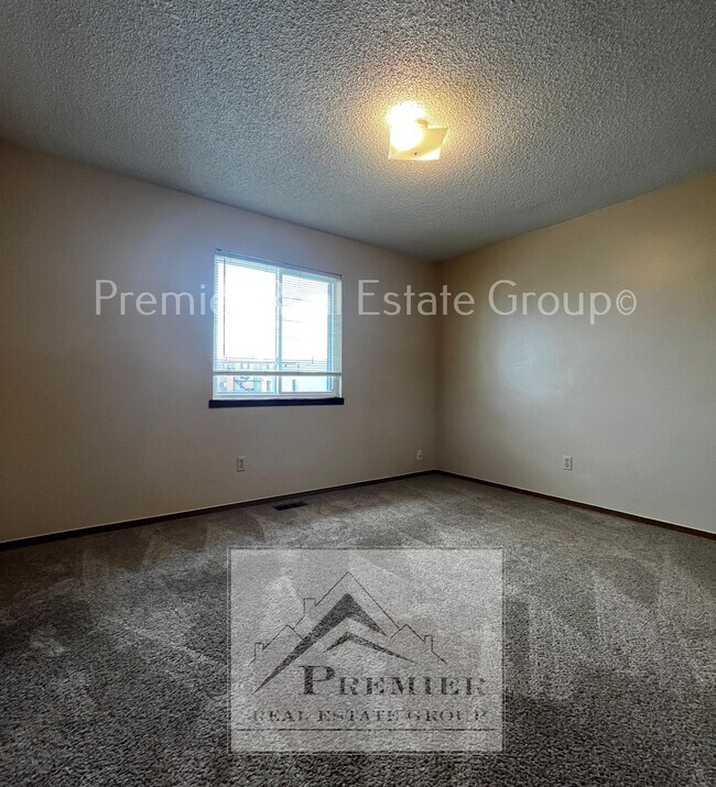 Building Photo - 26 Murray Heights Dr