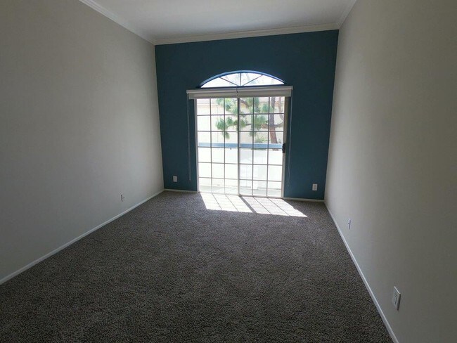 Building Photo - 2 bedroom in Encino CA 91316