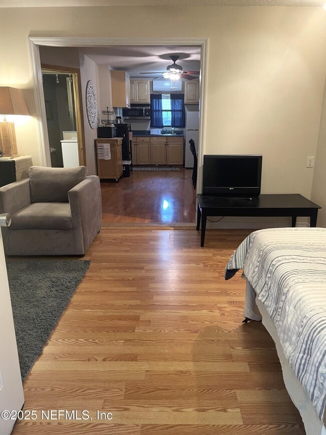 Building Photo - 29 Desoto Pl