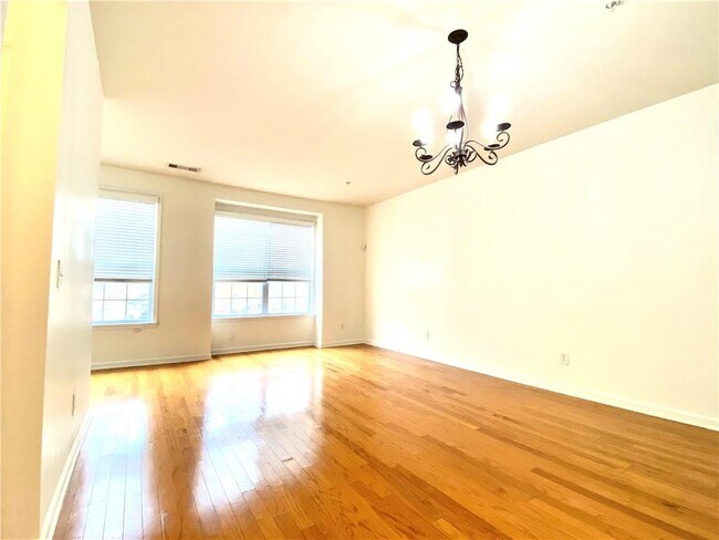 Building Photo - 6243 Sawtooth Oak Ct SE