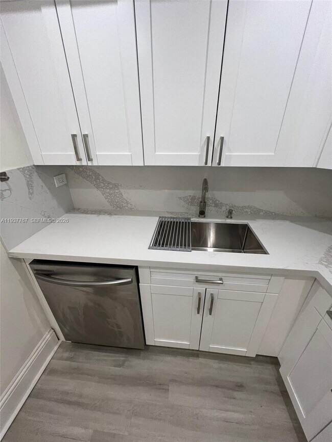 Foto del edificio - 1720 NW N River Dr