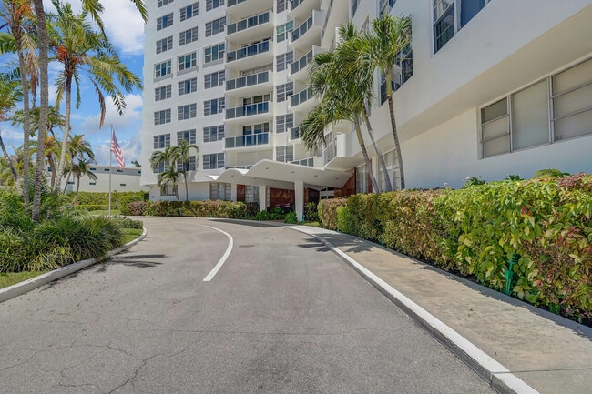 Building Photo - 2800 N Flagler Dr