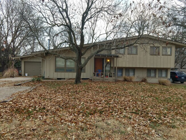 Foto del edificio - 2510 Ivy Dr