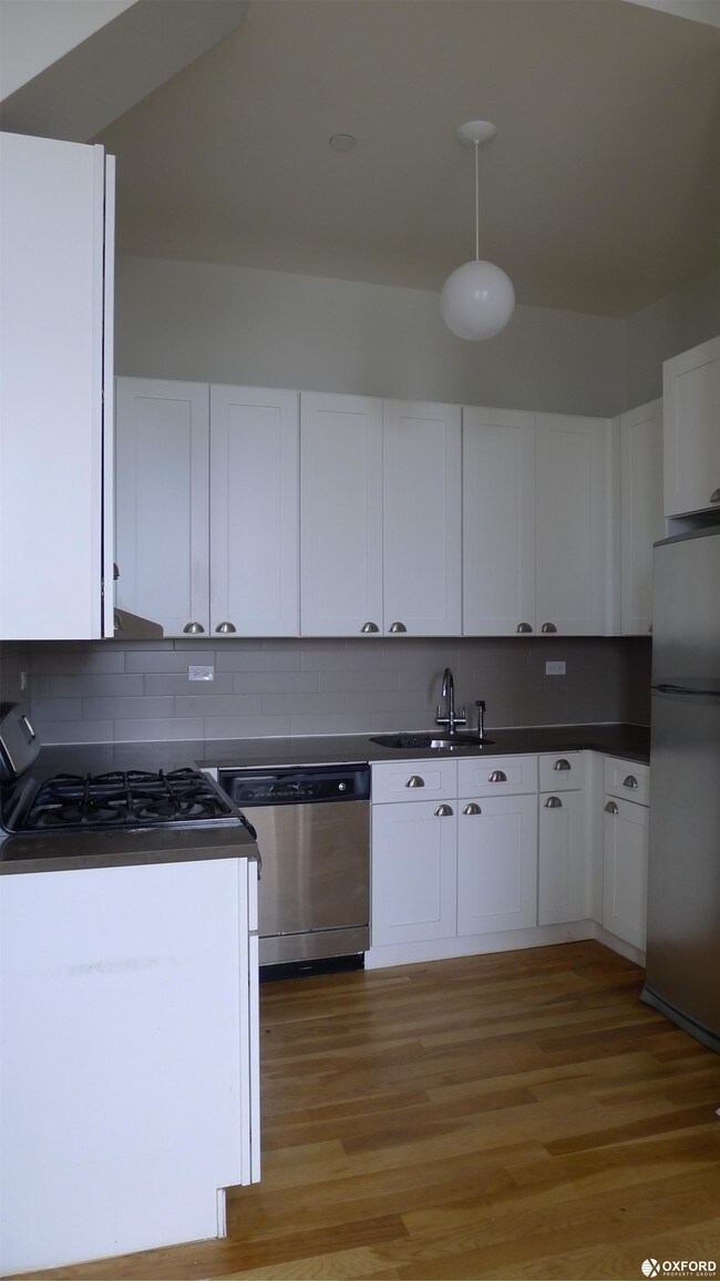 Foto del edificio - 7113 60th Ln