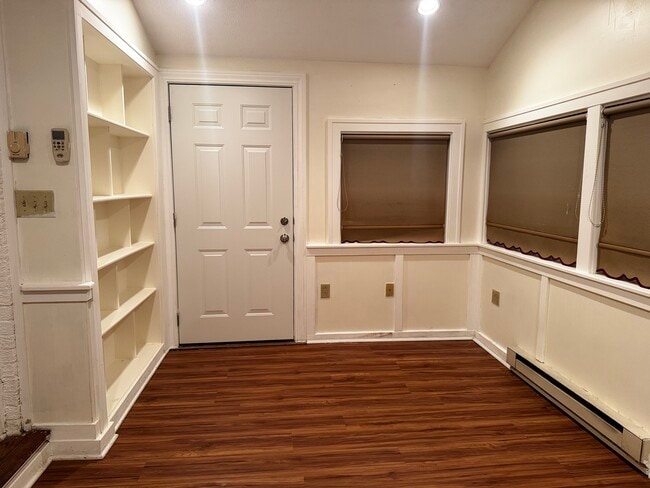 Building Photo - 1541 Lucille Dr