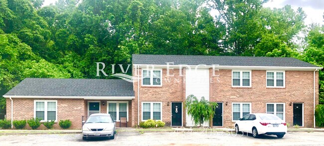Front of Building - 504 Lusardi Dr