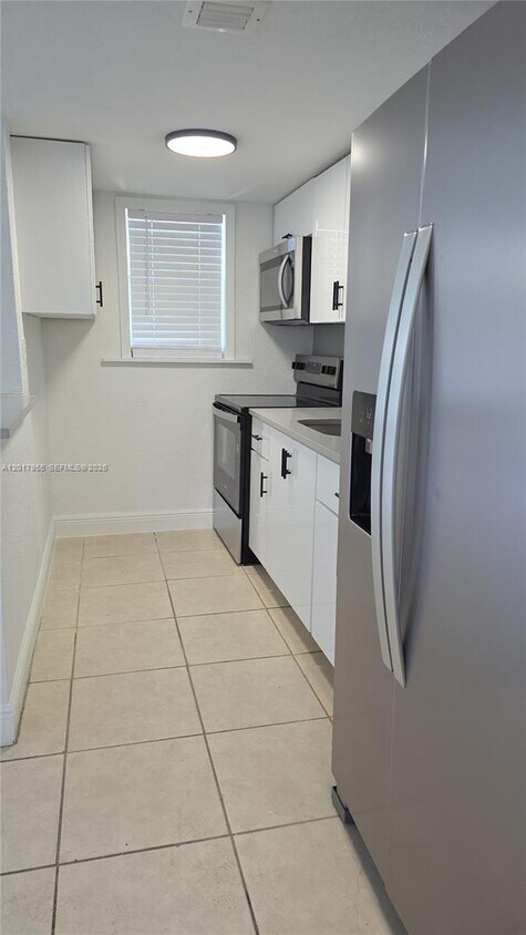 Foto del edificio - 3901 SW 112th Ave