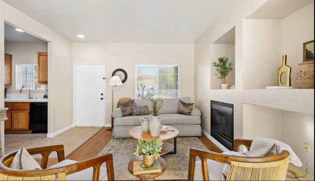 Photo - 7050 Dinwiddie St House