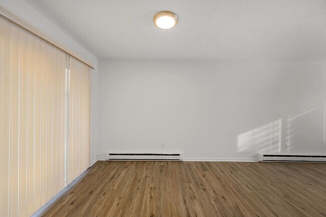 Foto del edificio - Waynedale Circle Apartments