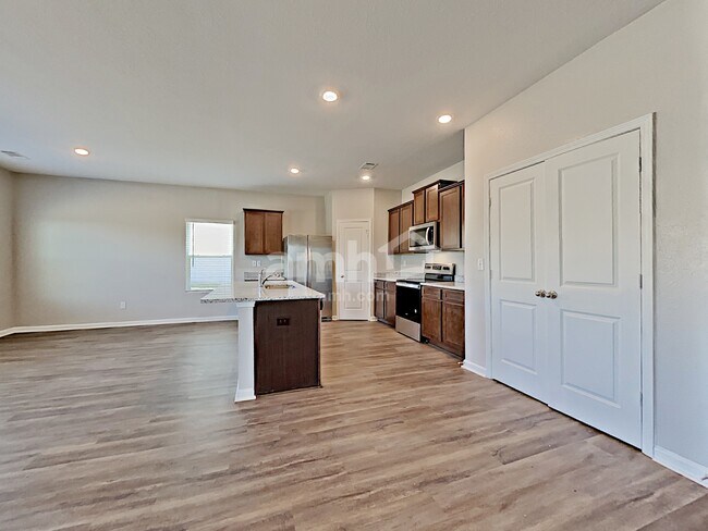 Building Photo - 3430 Ridge HillPkwy