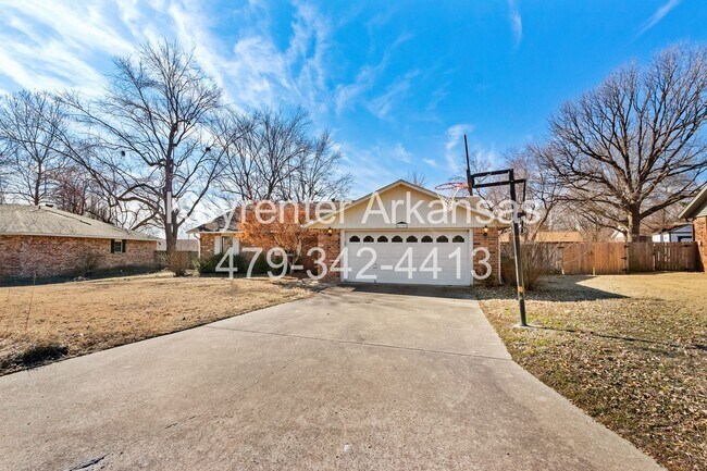 Foto del edificio - Beautiful Home in Springdale with Sunroom!