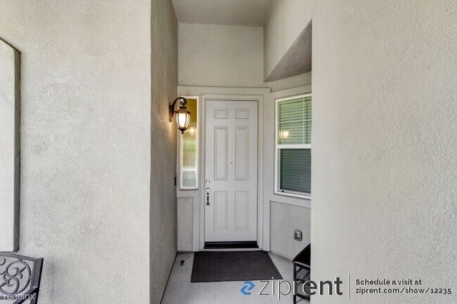 Building Photo - 4 br, 2 bath House - 920 Hildebrand Circle...