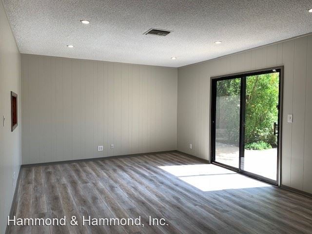 Building Photo - 3 br, 2 bath House - 6018 Lockhurst Dr.