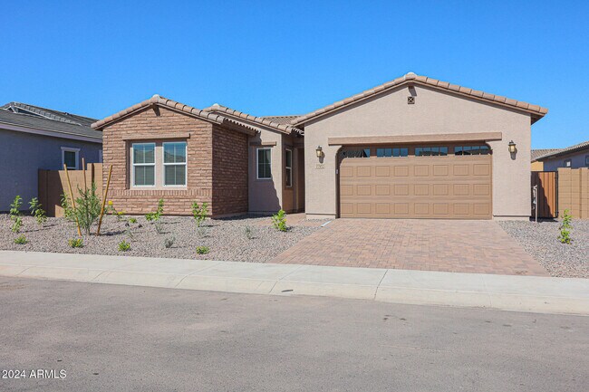 Foto del edificio - 7702 W Jackrabbit Ln