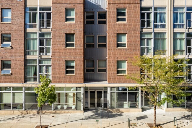 Entrada - University Lofts