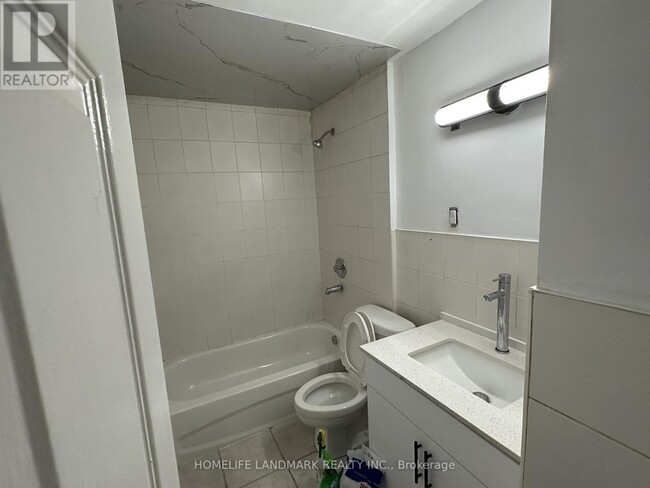 Building Photo - 1244 College St