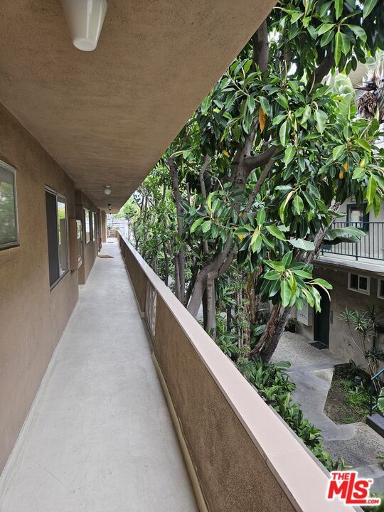 Foto del edificio - 11924 Montana Ave