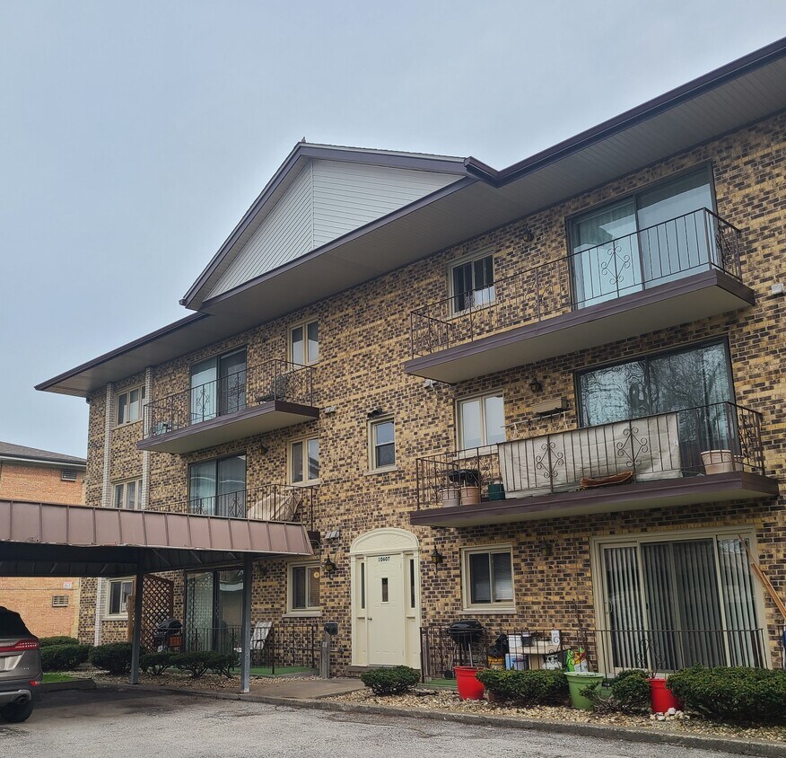 10607 Southwest Hwy Unit 1 D, Worth, IL 60482 Condo for Rent in Worth