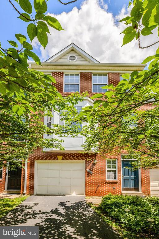 Building Photo - 2579 James Madison Cir