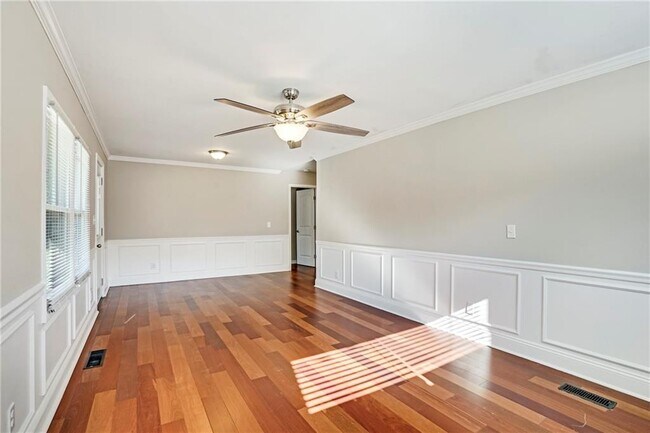 Building Photo - 310 Ashantilly Ave