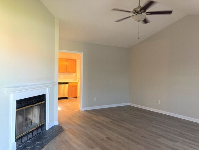 Building Photo - 711 Covington Ct