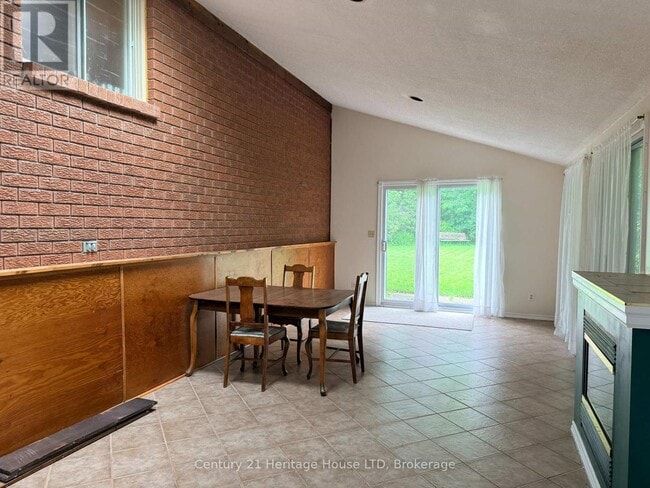 Building Photo - 7643 Cavendish Dr