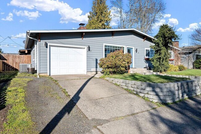 Foto del edificio - 2577 Elysium Ave