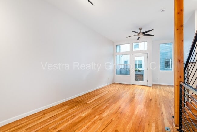 Foto del edificio - 2680 Blake St