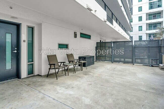 Foto del edificio - 425 W Beech St