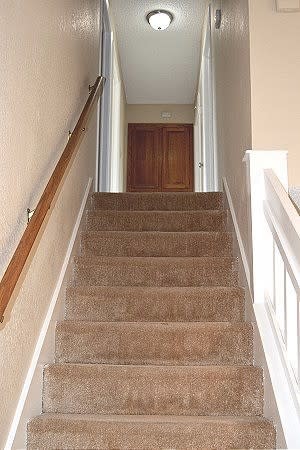 Foto principal - 6465 Green Ridge Dr