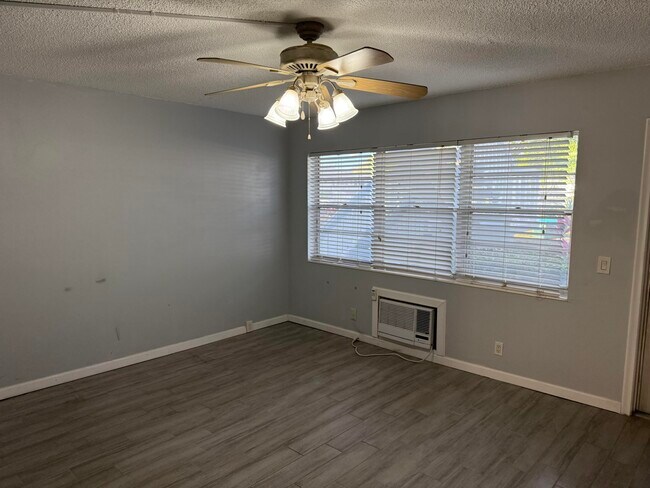 Foto del edificio - 127 Northampton G