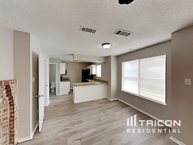 Foto del edificio - 1817 Spicewood Trail