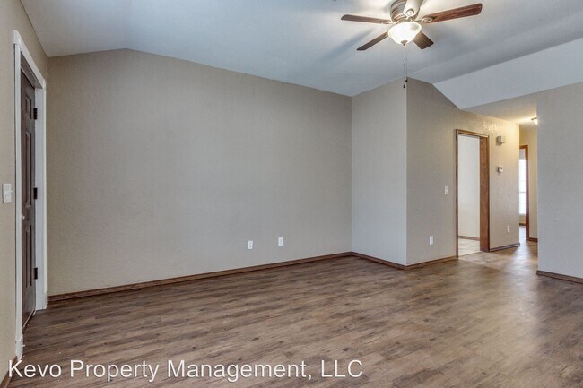 Building Photo - 2 br, 1 bath House - 503 Greengate Dr.