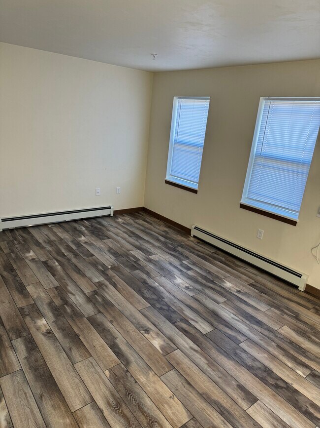 Foto del edificio - 1058 Egg Harbor Rd