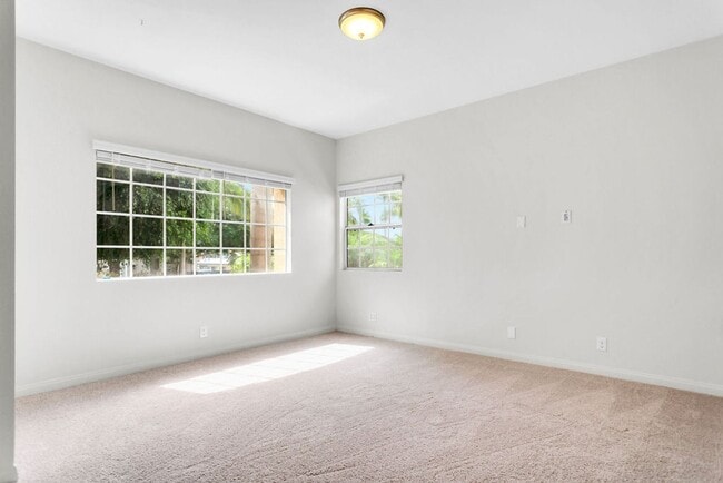 Foto del edificio - Great detached Home in Pacific Beach! Avai...