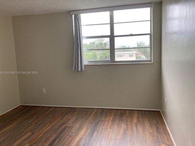 Foto del edificio - 7900 Tatum Waterway Dr