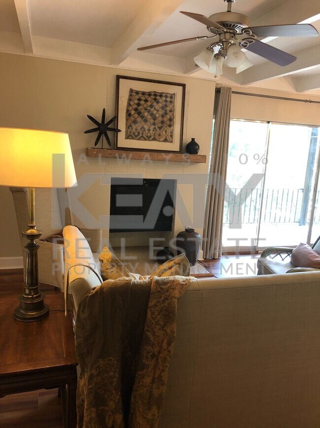 Foto del edificio - 1 Bedroom, 1 Bathroom Condo in King's Coun...