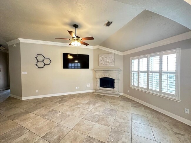 Building Photo - 1526 Waterside Village Drive